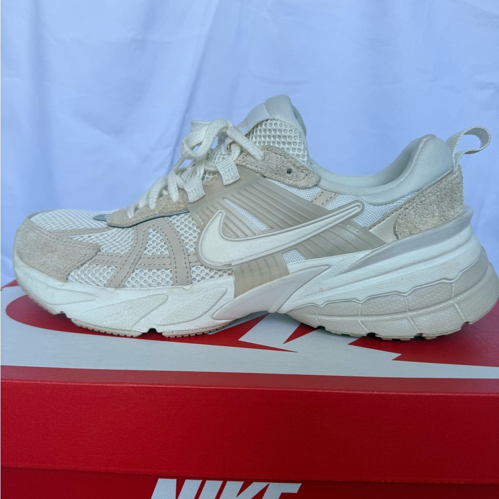 Nike Women's Vintage Cream Sneakers